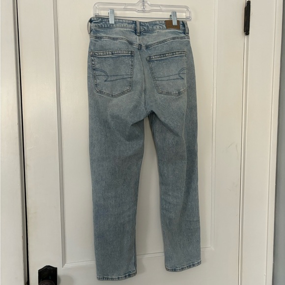 American Eagle High-Waisted Mom Jeans - Picture 2 of 3